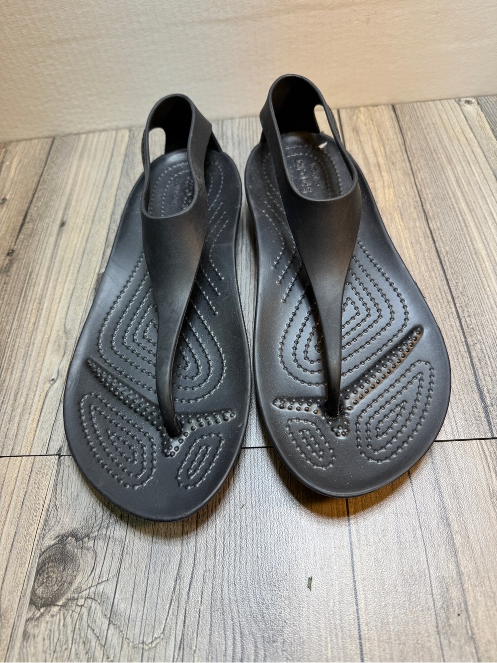 Crocs Serena Sexi Women’s Size US 8 Black Thong Slingback Flip Flop Sandal Rare - Picture 2 of 8